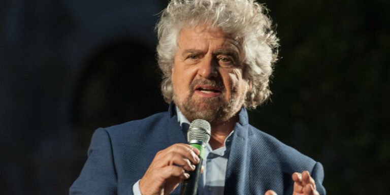 M5s. Grillo a Crimi, autorizza voto su Rousseau entro 24 ore o sarai responsabile dei danni