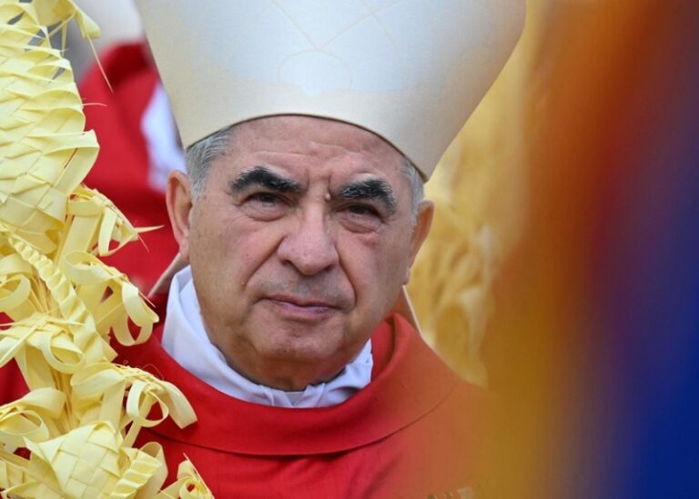 Vaticano. Il card. Becciu condannato a 5 anni e sei mesi di reclusione. Difesa, ribadiamo l’innocenza, faremo appello