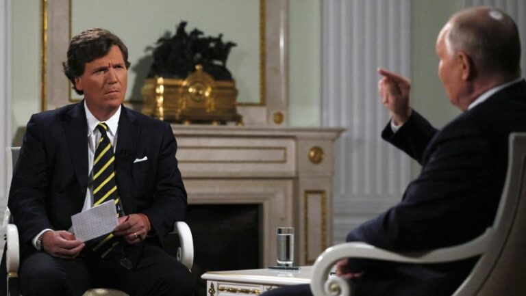 E’ Putin che “ha intervistato” Tucker Carlson. Tutte le bugie e le domande non fatte, massacri, deportazioni, persecuzioni