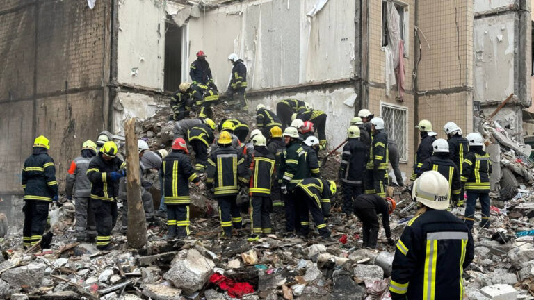 Ucraina. Sale a sette il bilancio delle vittime a Odessa dopo bombardamento russo